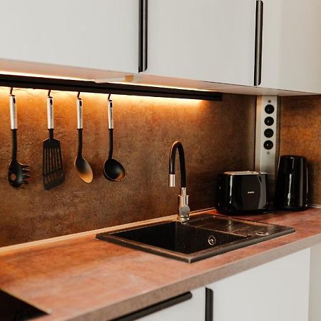 Design Apartment Stadtfeld-Ost Mit Netflix & 2 Schlafzimmern Magdeburg Exterior foto