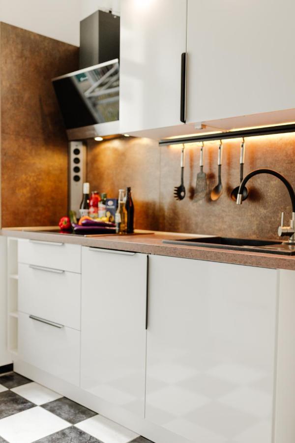 Design Apartment Stadtfeld-Ost Mit Netflix & 2 Schlafzimmern Magdeburg Exterior foto