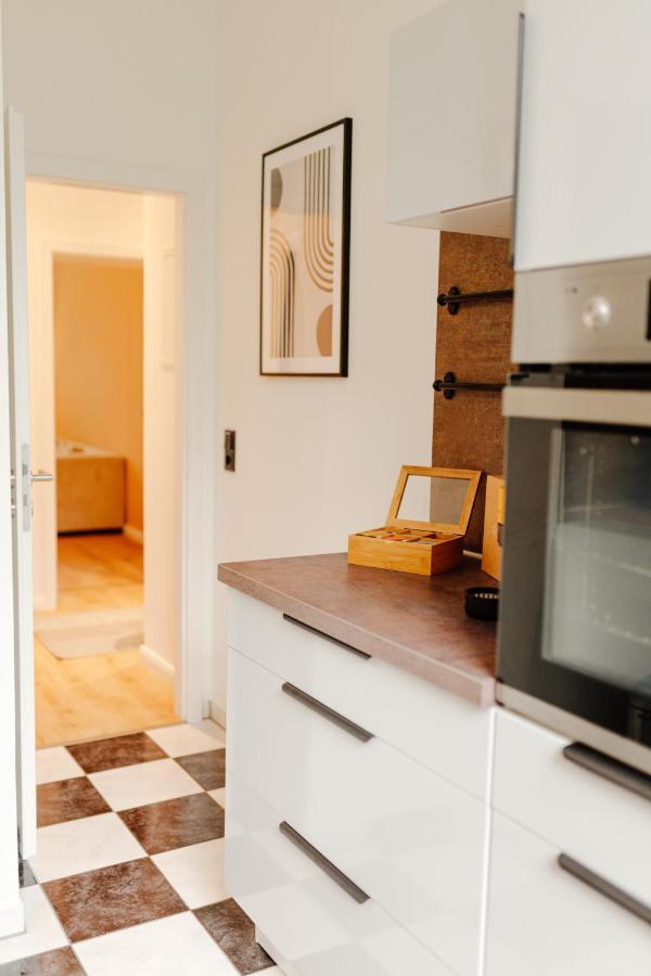 Design Apartment Stadtfeld-Ost Mit Netflix & 2 Schlafzimmern Magdeburg Exterior foto